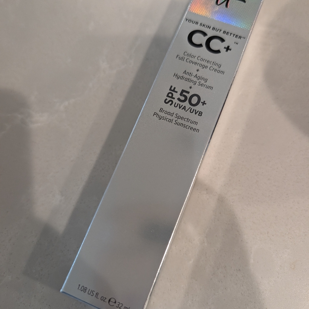 it Cosmetics Neutral Tan Foundation